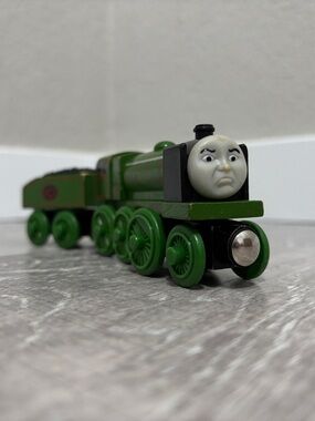 Wooden Big City Engine & Tender - Thomas & Friends